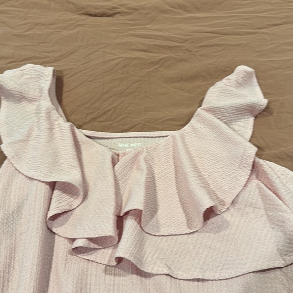 NWT Nine West pink ruffle tank top, pm. - Picture 2 of 4